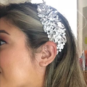 Jeweled hair piece
